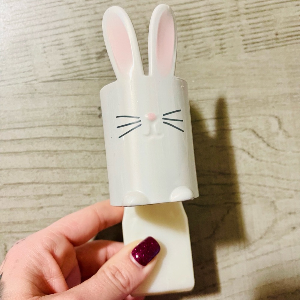 🐰 Bath & Body Works Easter bunny wallflower plug 🐇